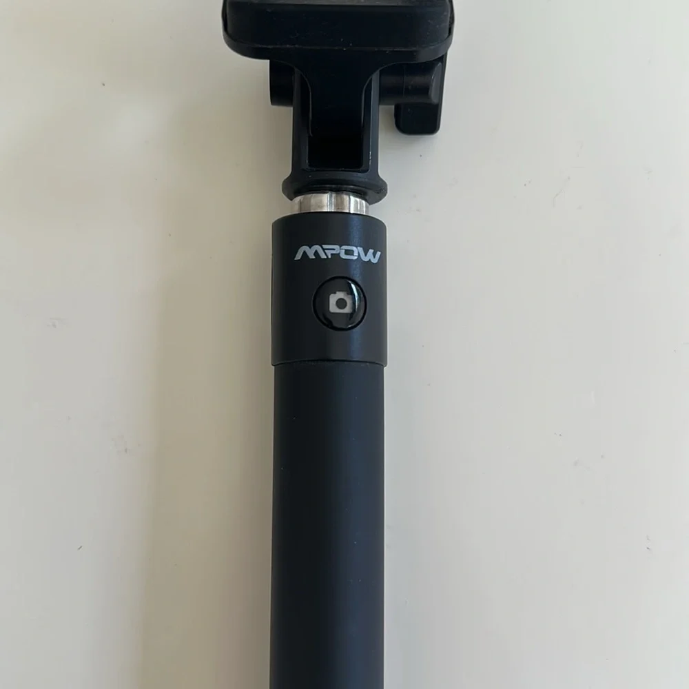 N/A black bluetooth